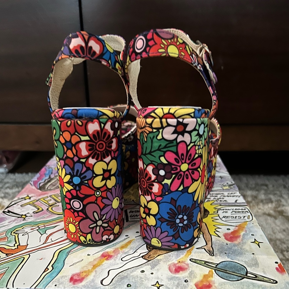 Jeffrey Campbell Dazing Floral Platform Wedge Sandals - Picture 9 of 10